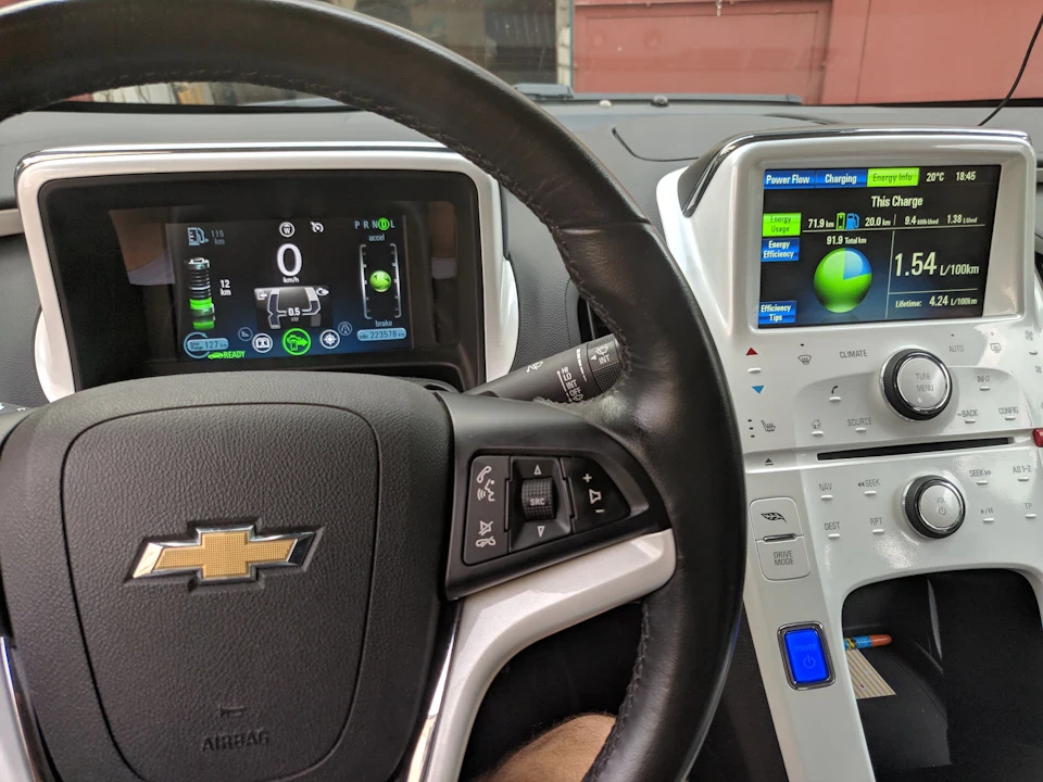 Продовжую вивчати можливості авто