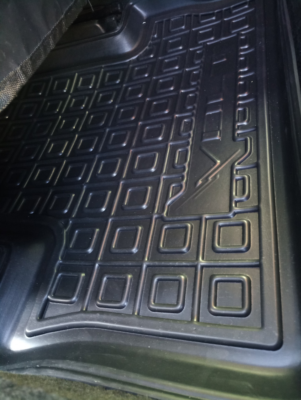 Килимки салон Chevrolet volt 2