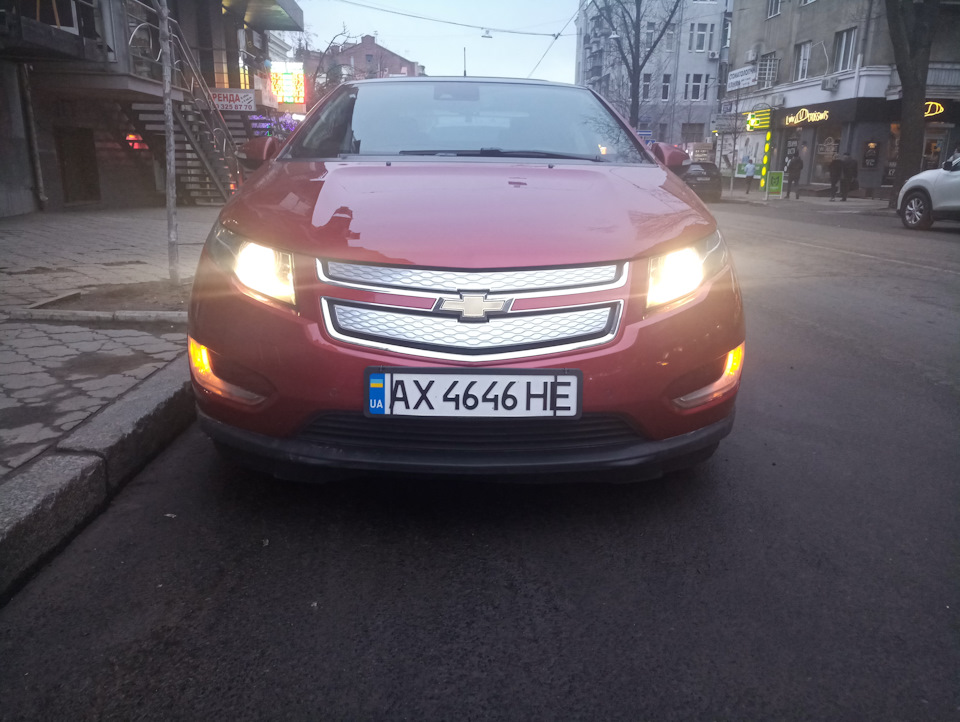 Установка Ксенона на Chevrolet volt із колбами PHILIPS 3