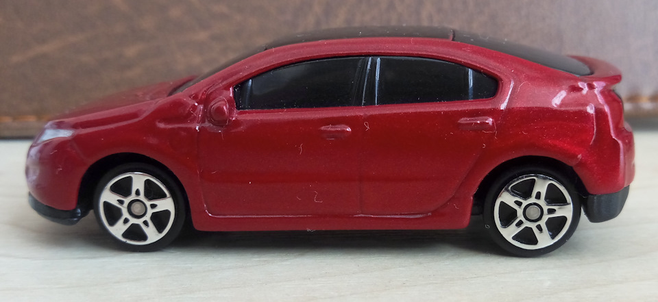 Купив собі ще один Chevrolet Volt :) 2