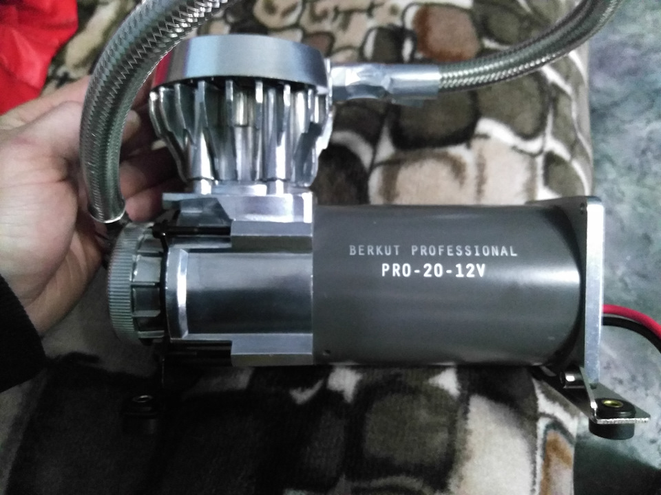 Компресор Berkut r20 pro для пневмопідвіски або пневмопідвіска частина 6. 3