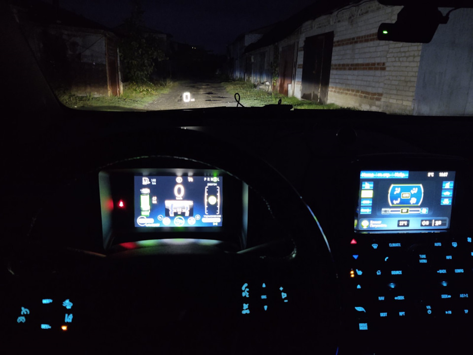 2021.09.23 Проекція швидкості на лобове скло - head up display (HUD) 5
