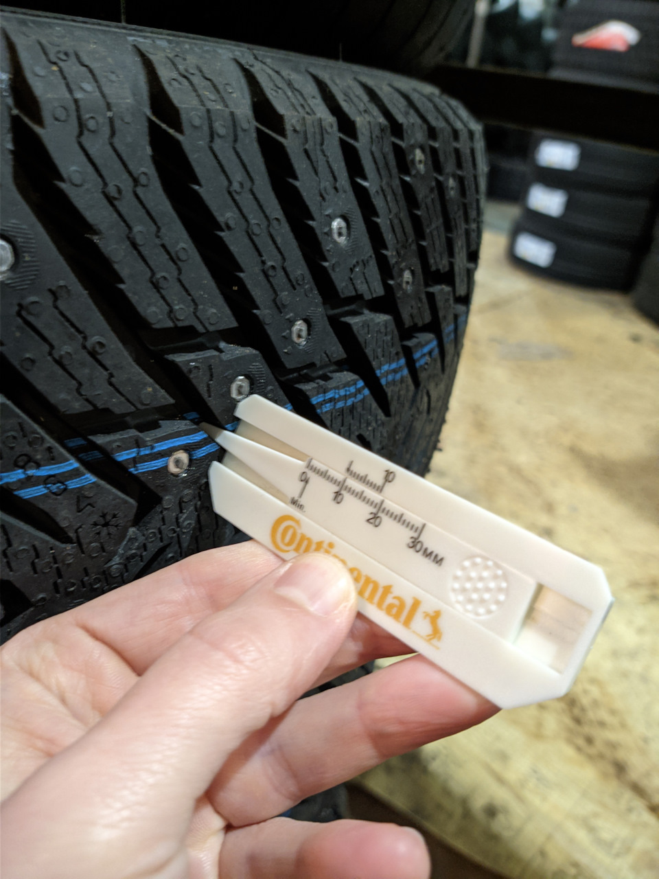 2021.11.20 Купівля та встановлення зимових шин Nokian Nordman 8 SUV 215/60 R17 100T XL (шип) 4