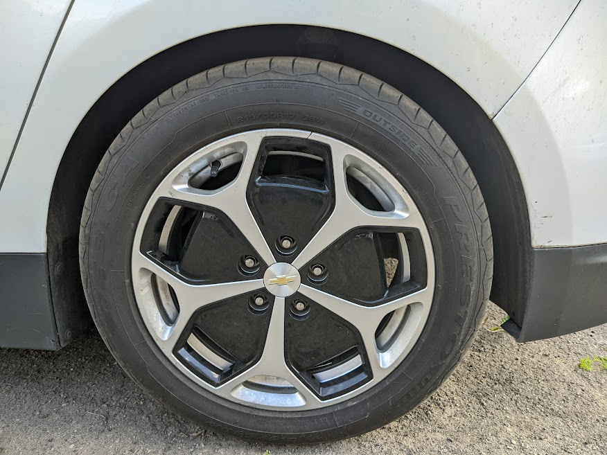 2022.05.10 Наклейки Chevy на ковпачки дисків 4