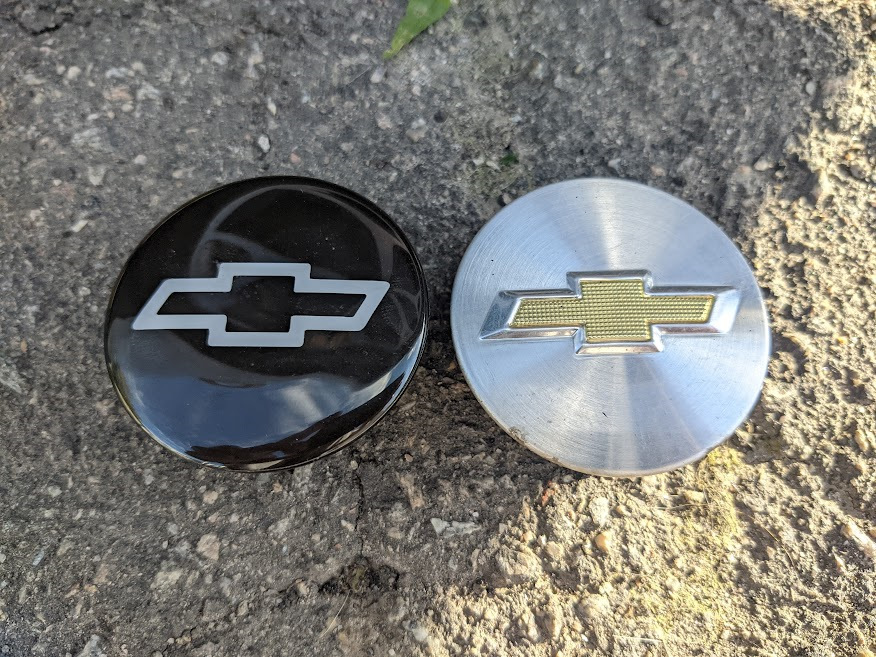 2022.05.10 Наклейки Chevy на ковпачки дисків 3