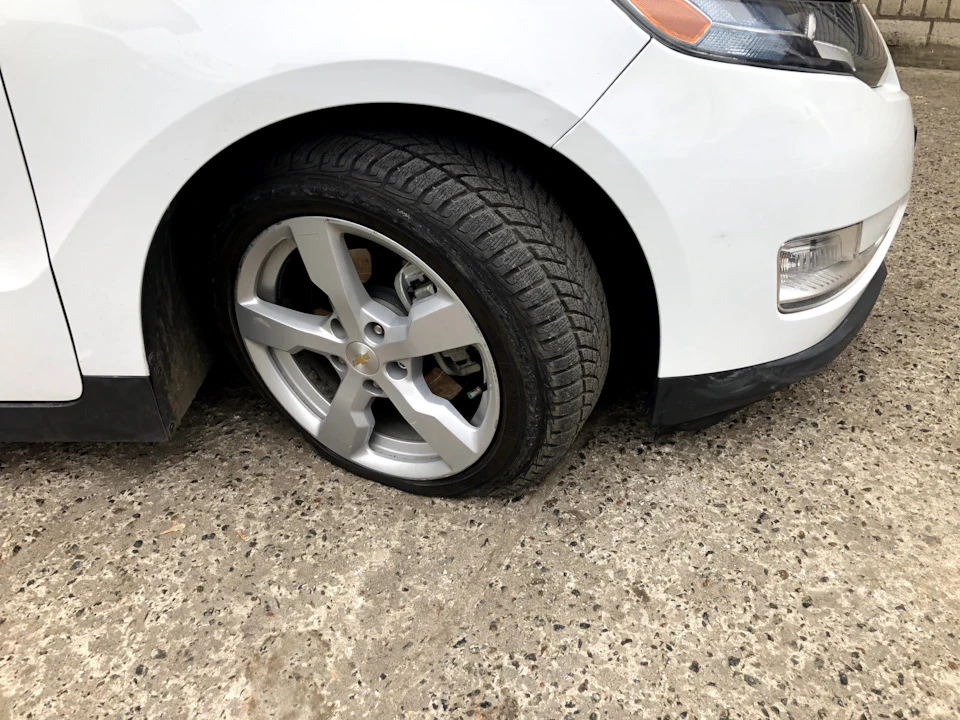 Зимова гума Goodyear