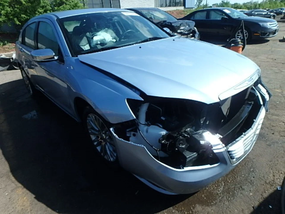 Chrysler 200 початок І