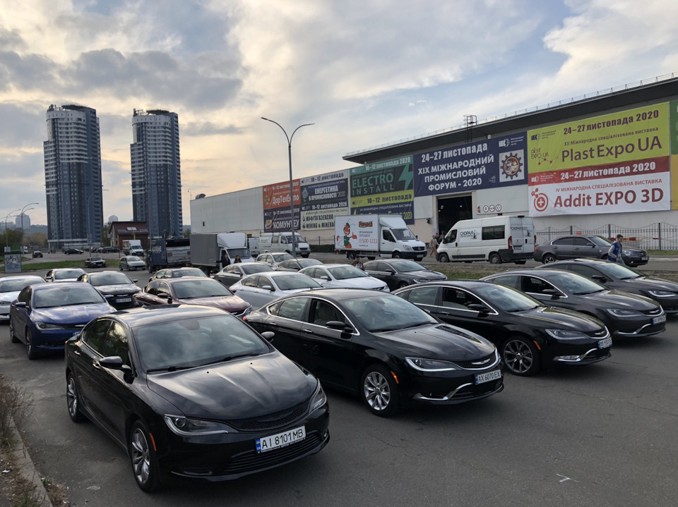 Зустріч Chrysler 200 Київ 3