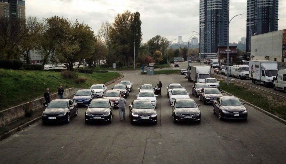 Зустріч Chrysler 200 Київ