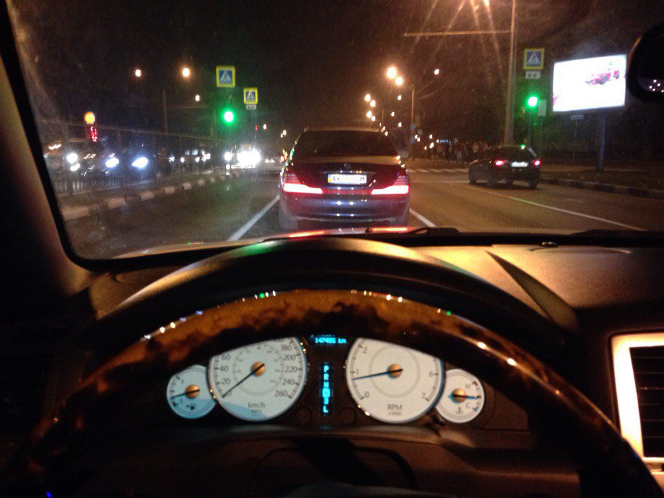 Стук в кермі Chrysler 300c 1