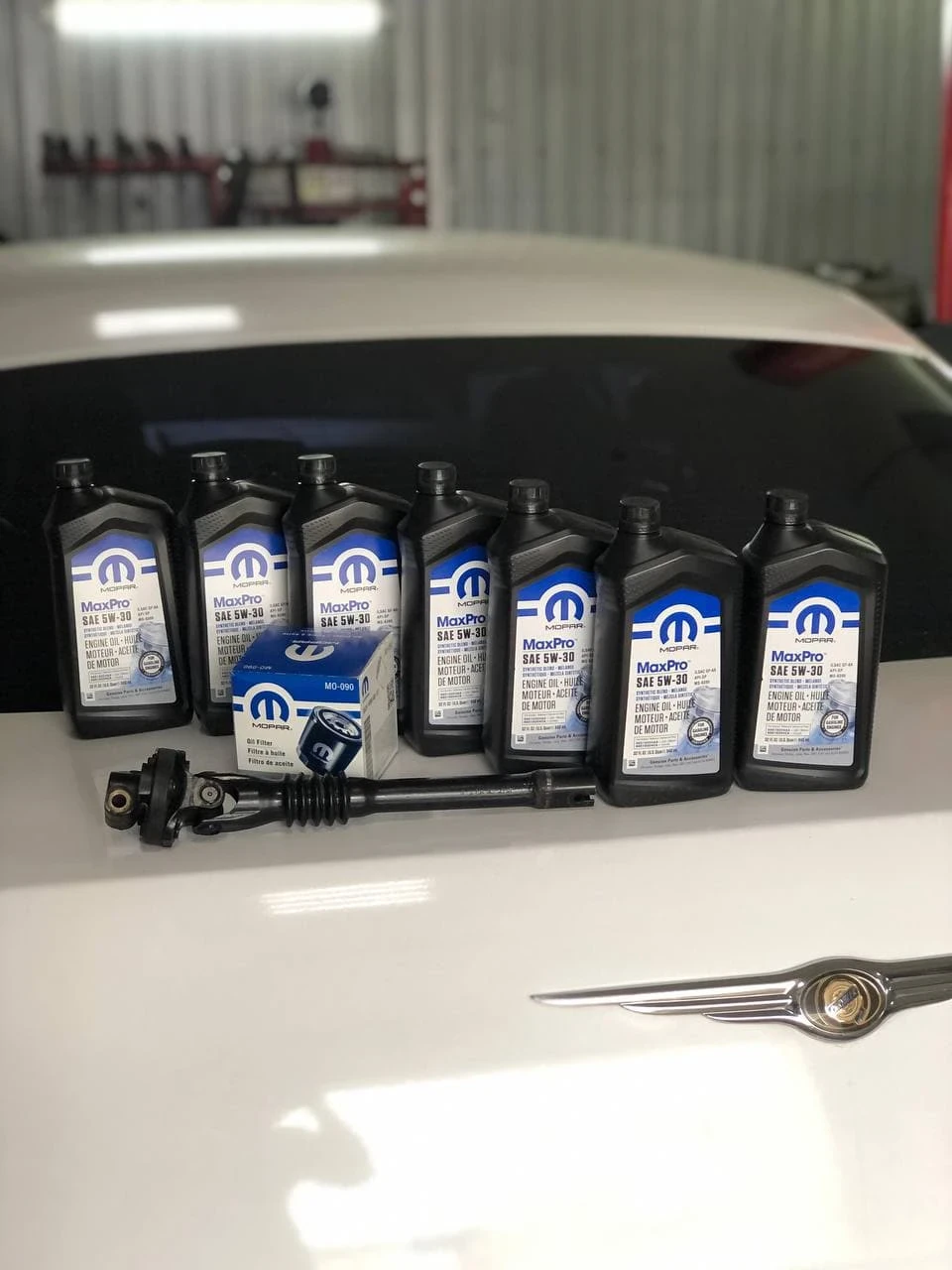 Заміна масла+фільтр у двигуні Mopar 5w30 + Рульовий Карданчик