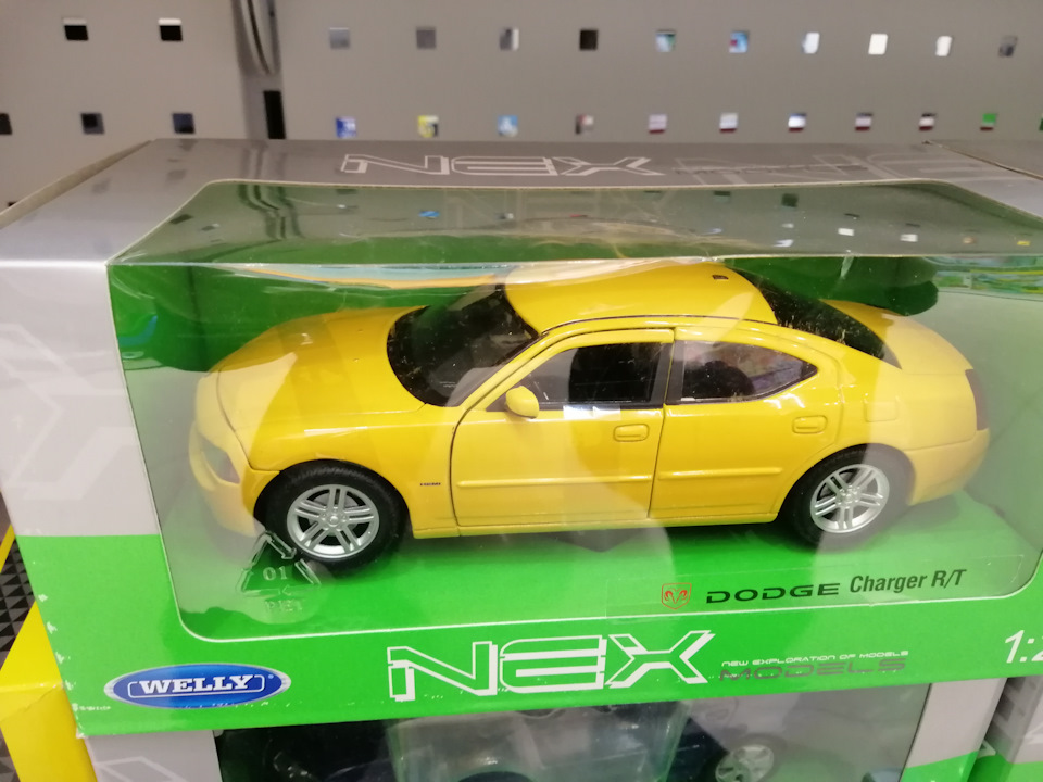 Маленьким любителям HEMi присвячується. (vol.2) + Dodge Challenger 1