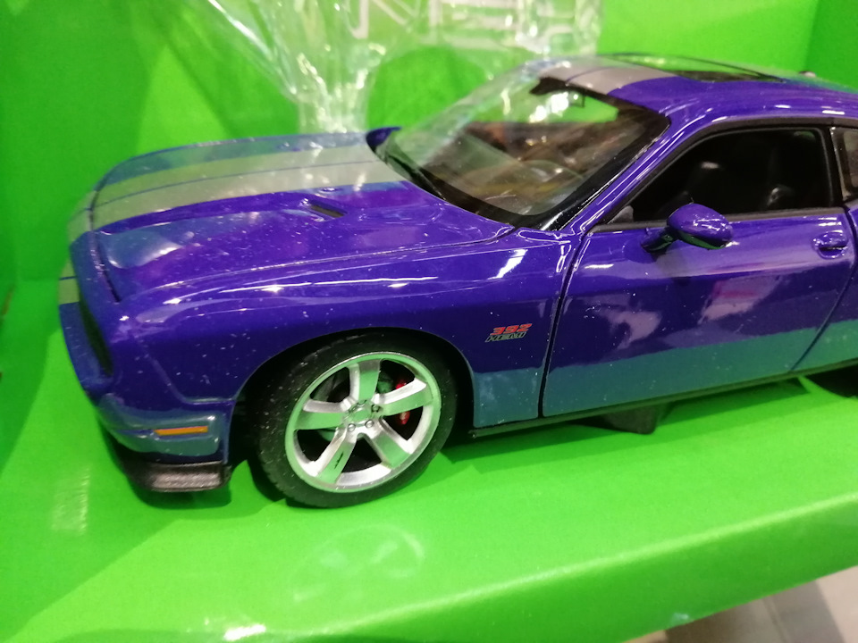 Маленьким любителям HEMi присвячується. (vol.2) + Dodge Challenger 3
