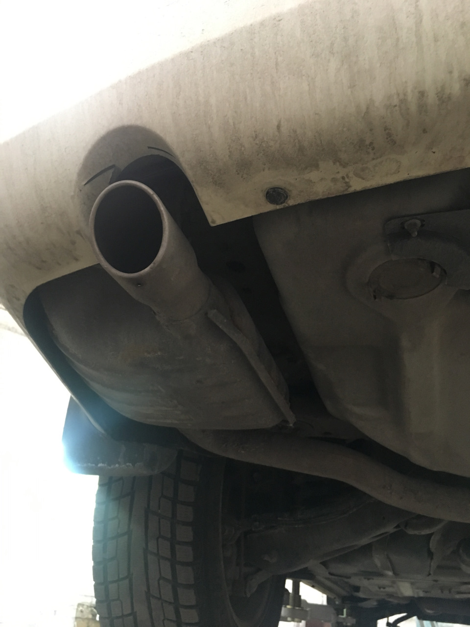 300c HEMI Exhaust 4