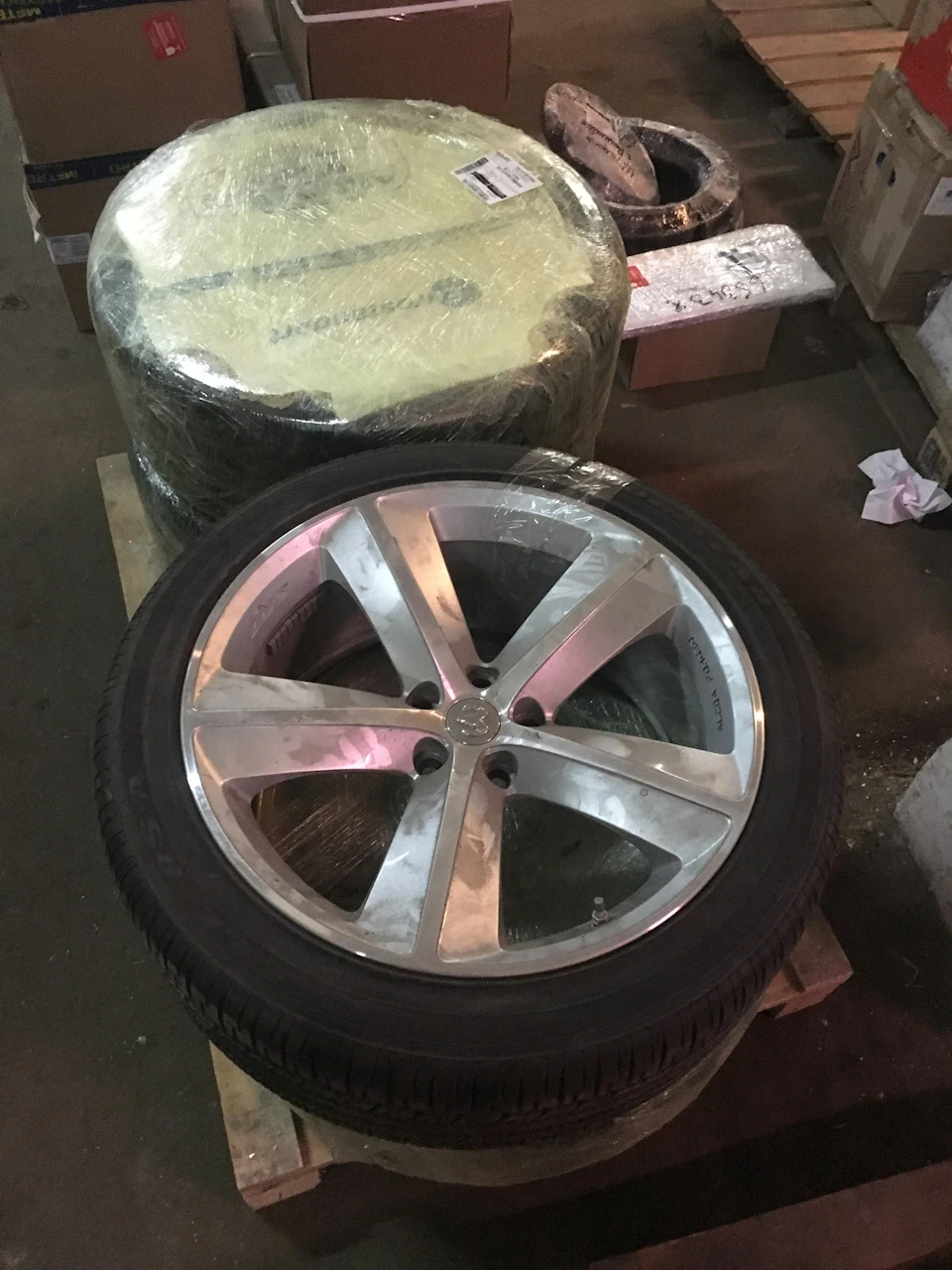 купив диски Challenger SRT8 Alcoa Forged