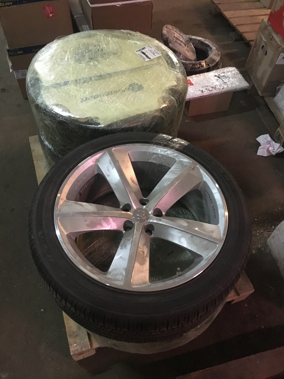 купив диски Challenger SRT8 Alcoa Forged 1