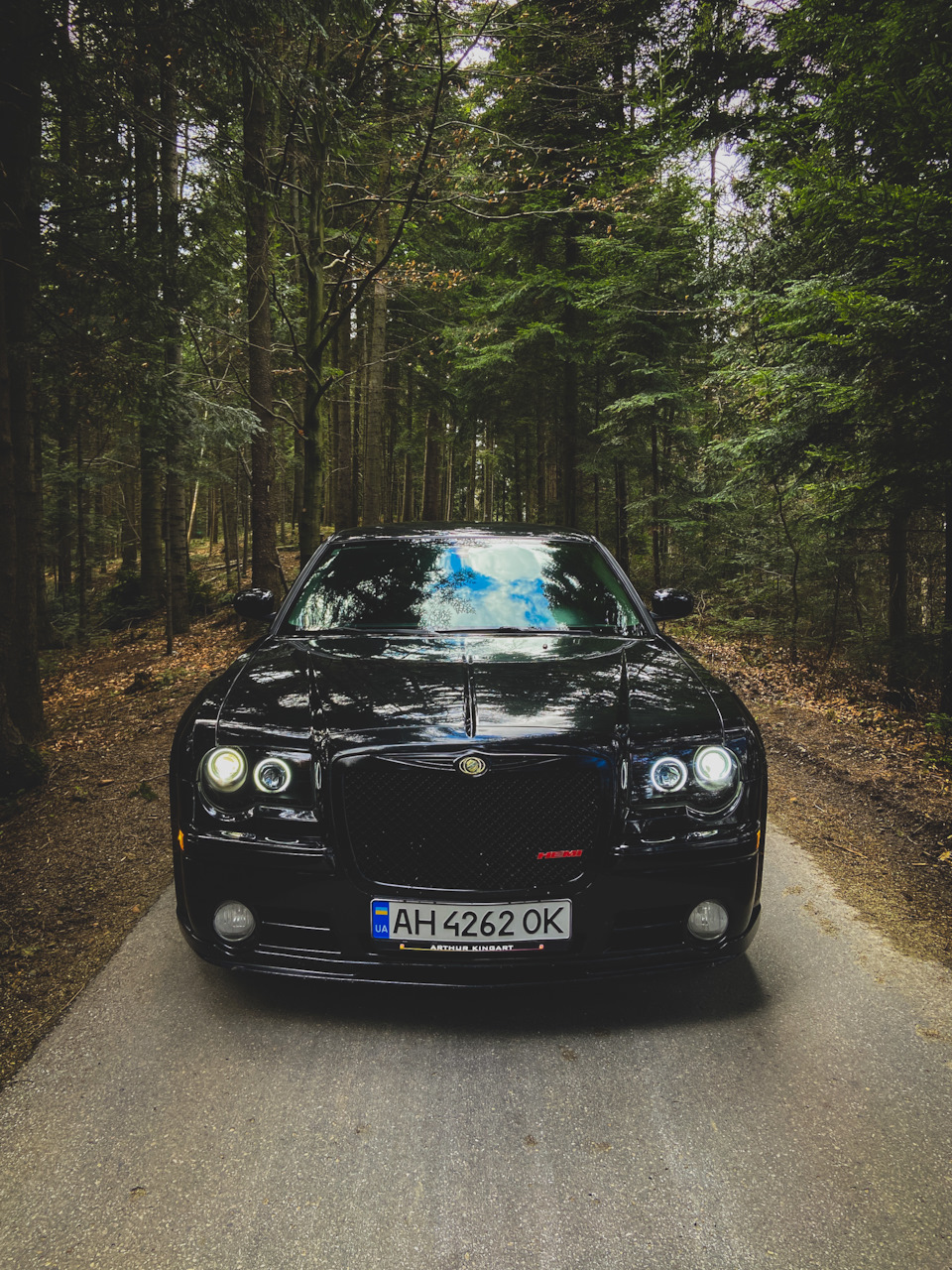 Скільки коштує утримання в рік? Американський бізнес седан Chrysler 300C 5.7 HEMI 1