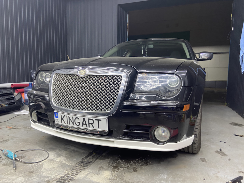 Встановлення губ від SRT8 2