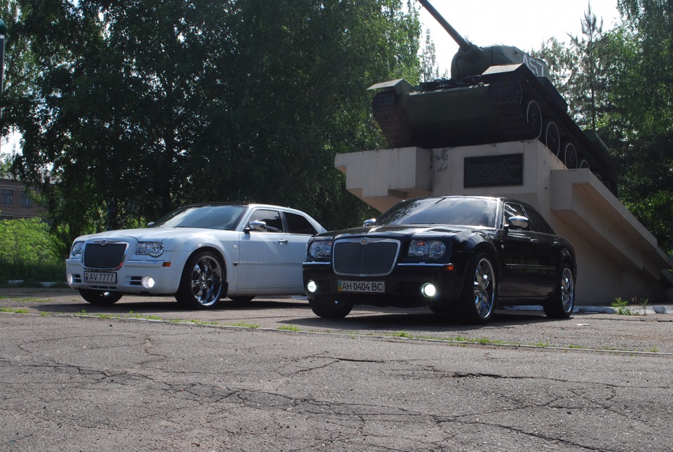 Chrysler black & Chrysler white 1