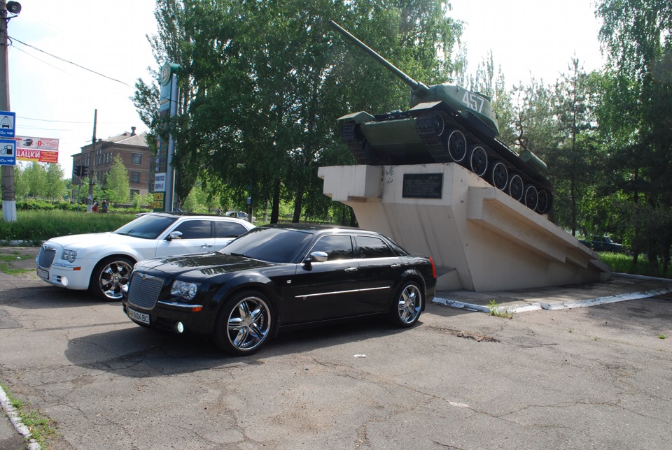 Chrysler black & Chrysler white 2