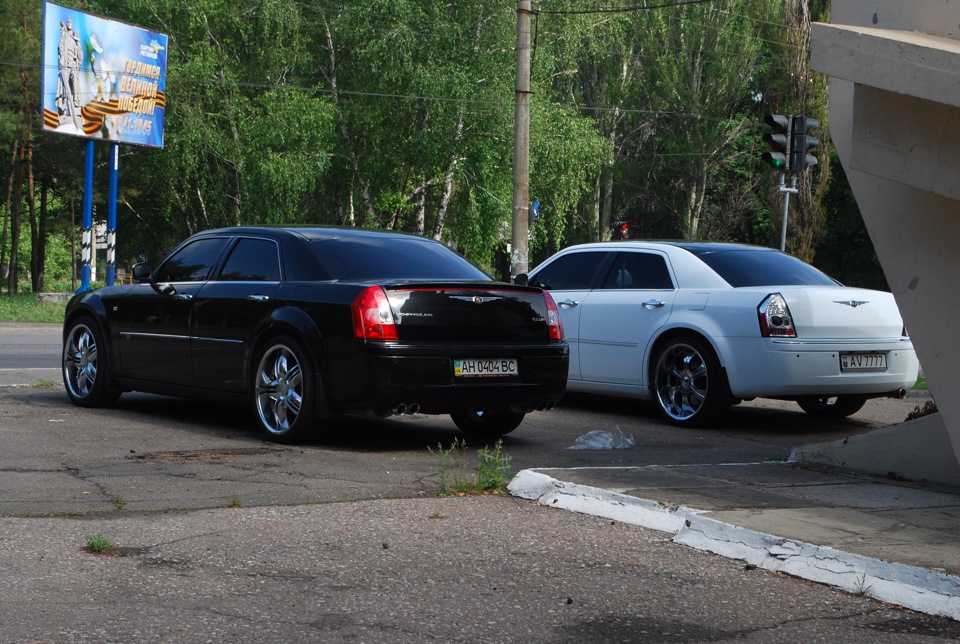 Chrysler black & Chrysler white 4