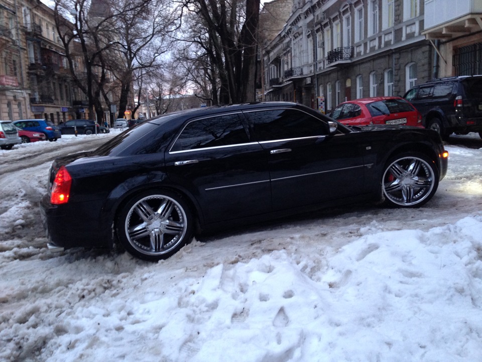 Переклеїв спойлер. 2