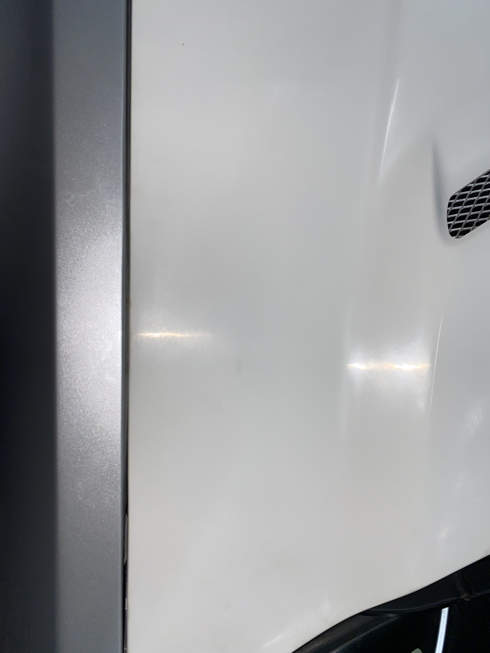 Chally капот від TRUFIBER 2