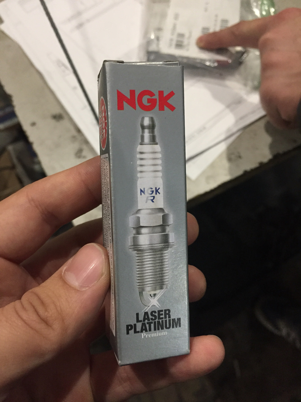 Свічки запалювання NGK 2
