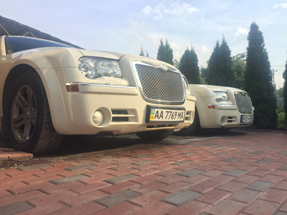 White 300c & White 300c 1