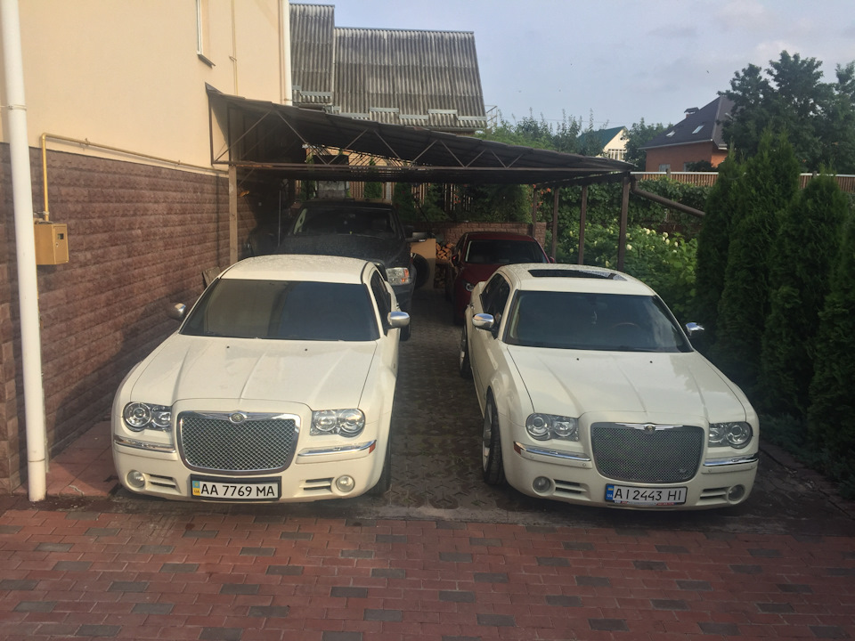 White 300c & White 300c 2