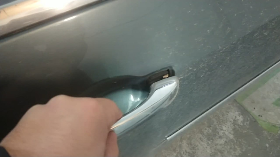 Як я знімав дверну ручку) 1