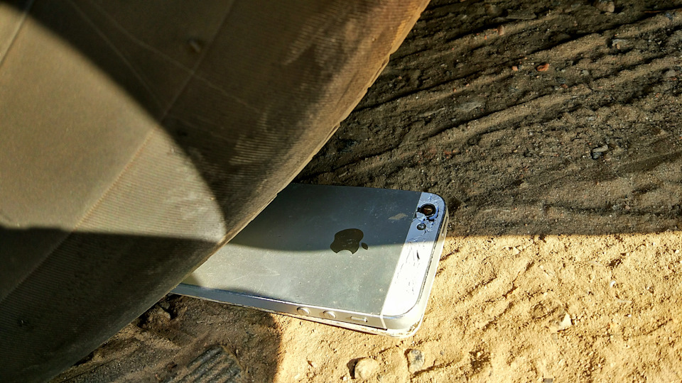 Chrysler VS IPhone 5S. Сутичка тривала недовго. 3