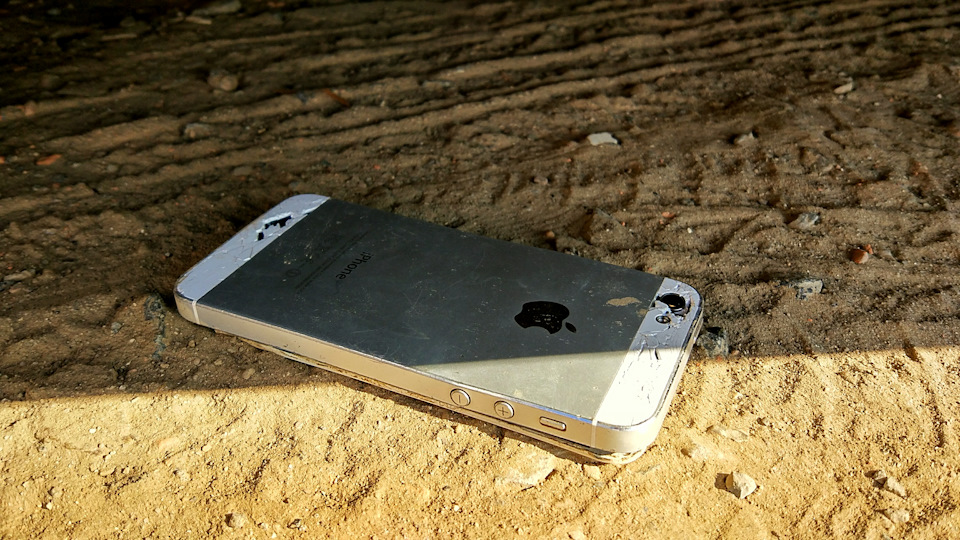 Chrysler VS IPhone 5S. Сутичка тривала недовго. 2