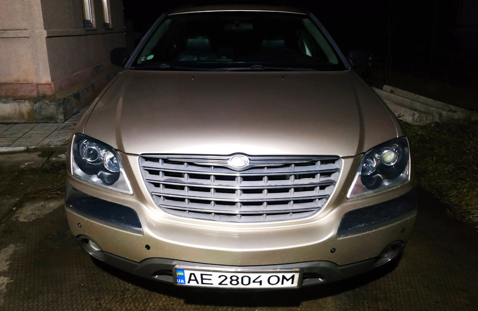 Фари частина 2 Поліровка фар всередині, прибираємо колгосп та LED на Chrysler Pacifica 5