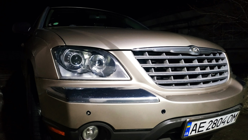 Фари частина 2 Поліровка фар всередині, прибираємо колгосп та LED на Chrysler Pacifica 3