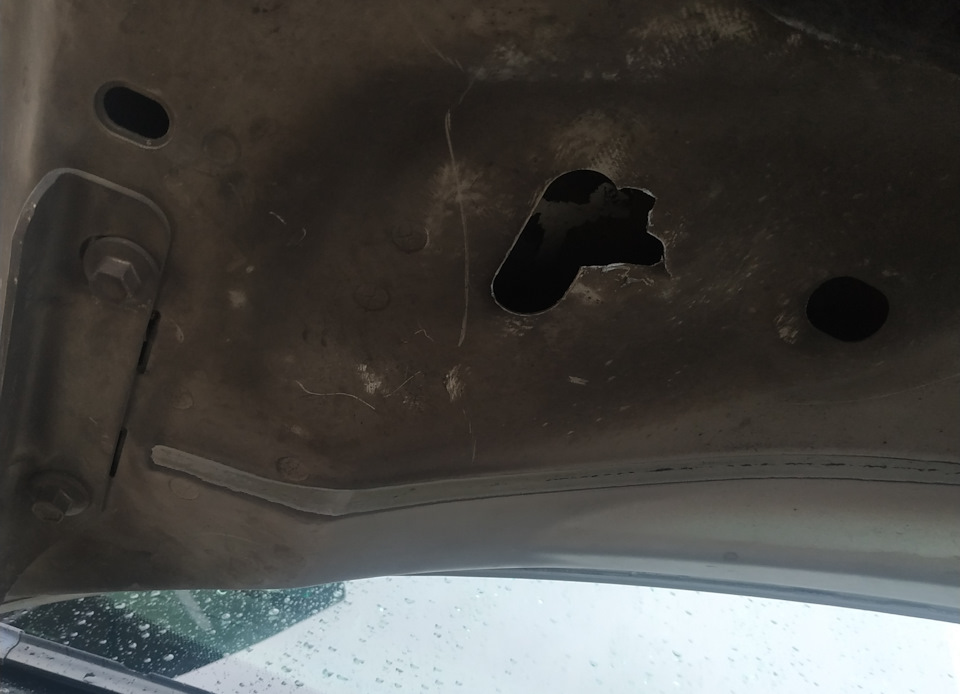 Пробив опору амортизатора. Як відкрити Chrysler Pacifica коли сів акум повністю, Лайфхак. Неприємності в дорозі та їх вирішення 2