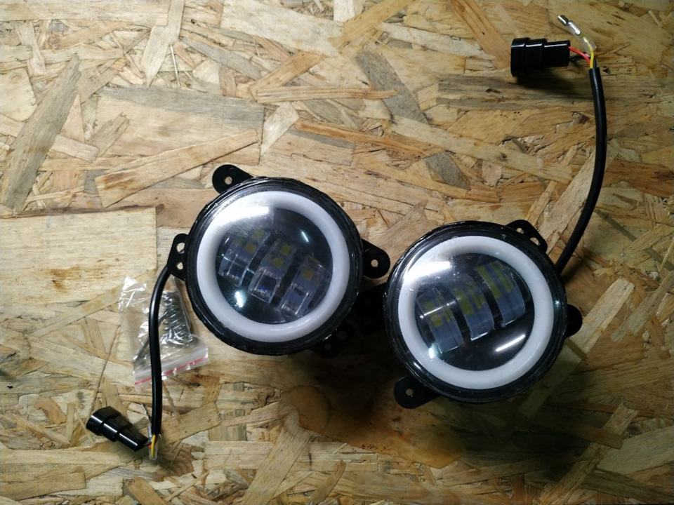 Універсальні Led ПТФ 💡 в Chrysler Pacifica 5