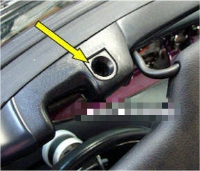 Вставка засувки відкидного даху .soft top latch bezel insert 2