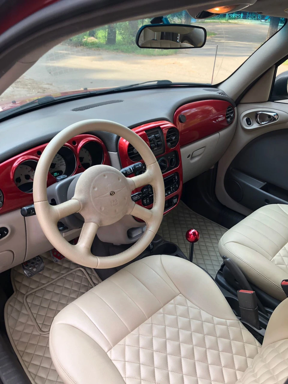 Новий салон Chrysler pt cruiser