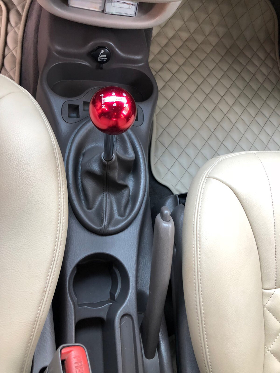 Новий салон Chrysler pt cruiser 2