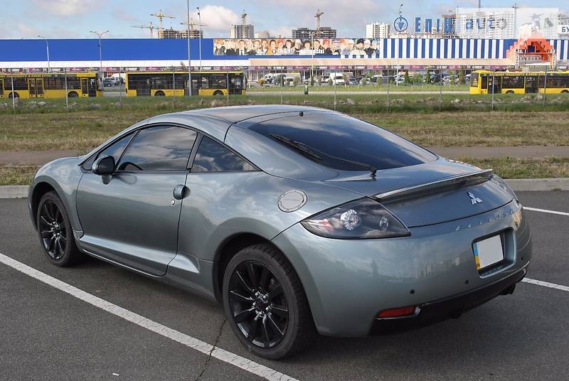 Допоможу знайомому продати Mitsubishi Eclipse GT 3.8л. 2