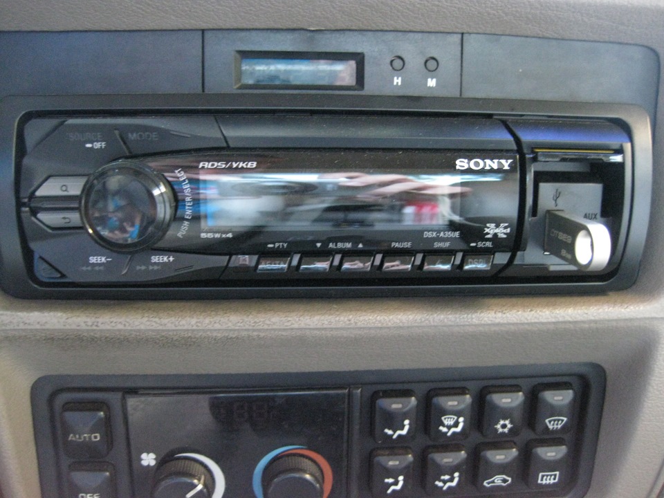 Подарували мені Sony DSX-A40UE))) 1