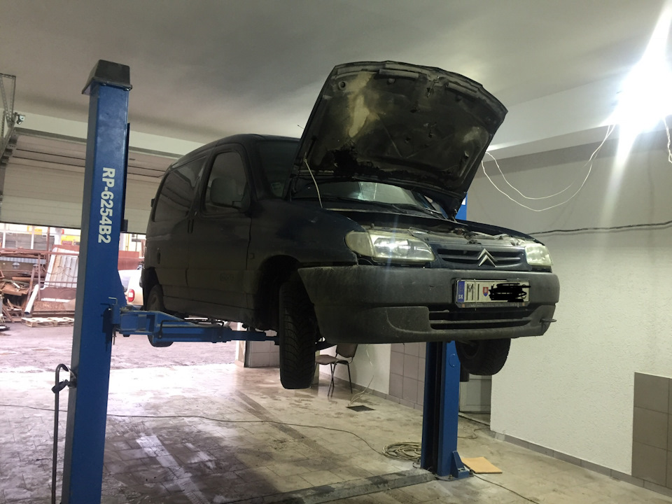 484230км.Заміна вентилятора та резистора пічки, ремінь і ролик генератора 1