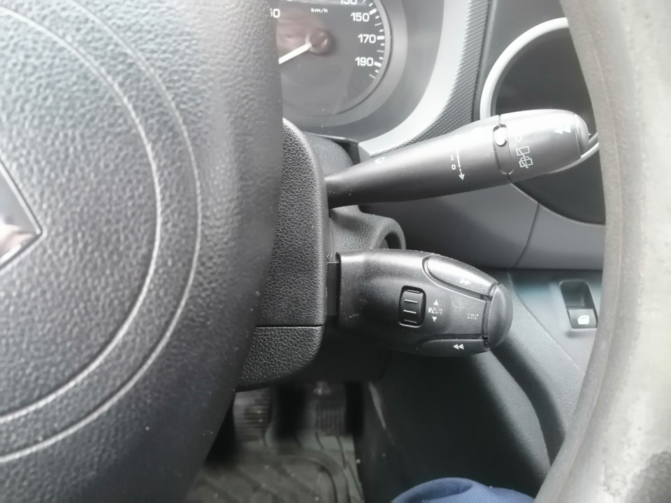 Встановив ручку круїзу та магнітофона Citroen Berlingo B9 4