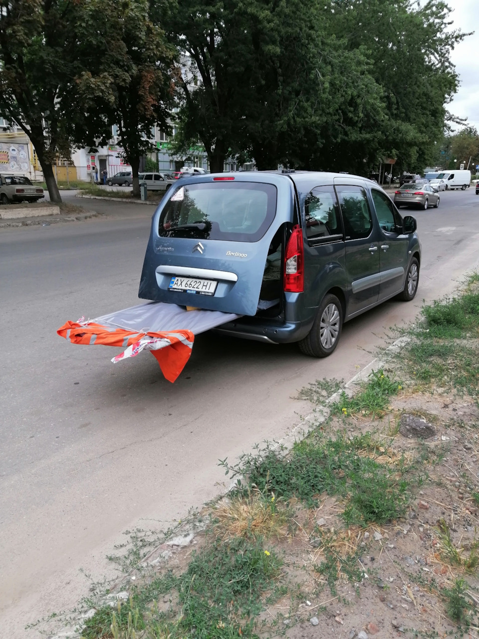 Просто їжджу, будую, вірніше доводимо до ладу дачу 2