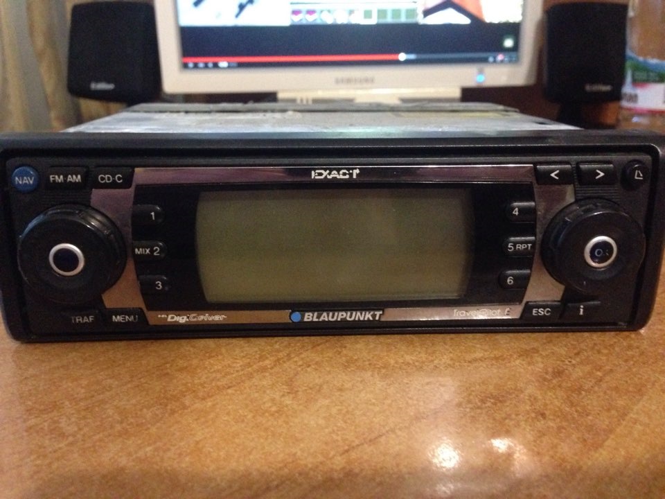Продаю магнітолу blaupunkt exact. 1