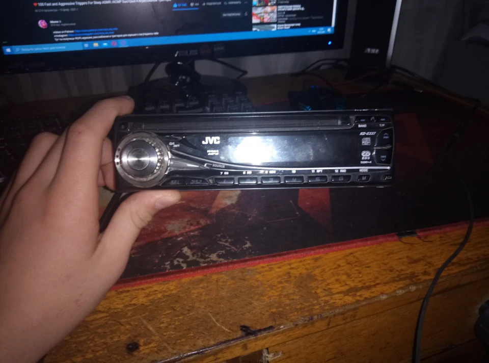 Як зробити аукс у JVC KD-G337