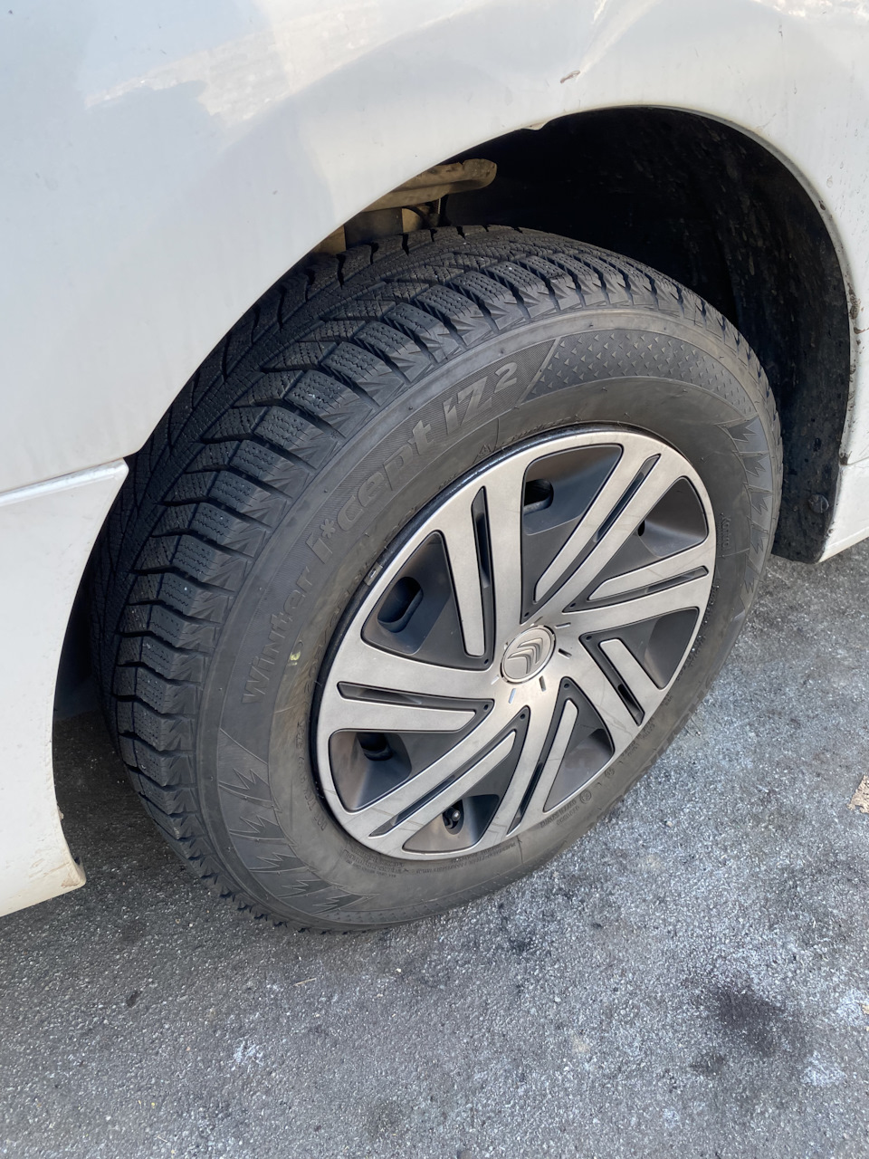 Перевзувся на зимову гуму HANKOOK 2