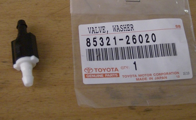 Зворотній клапан омивача скла.Трішки тойоти в сітроені TOYOTA 8532126020 1