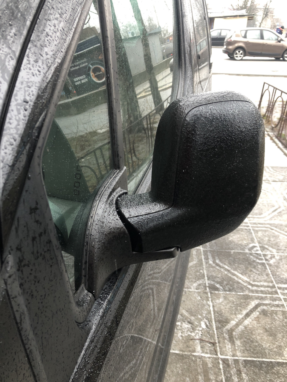 Відключення автоскладання дзеркал Cotroen Berlingo 2